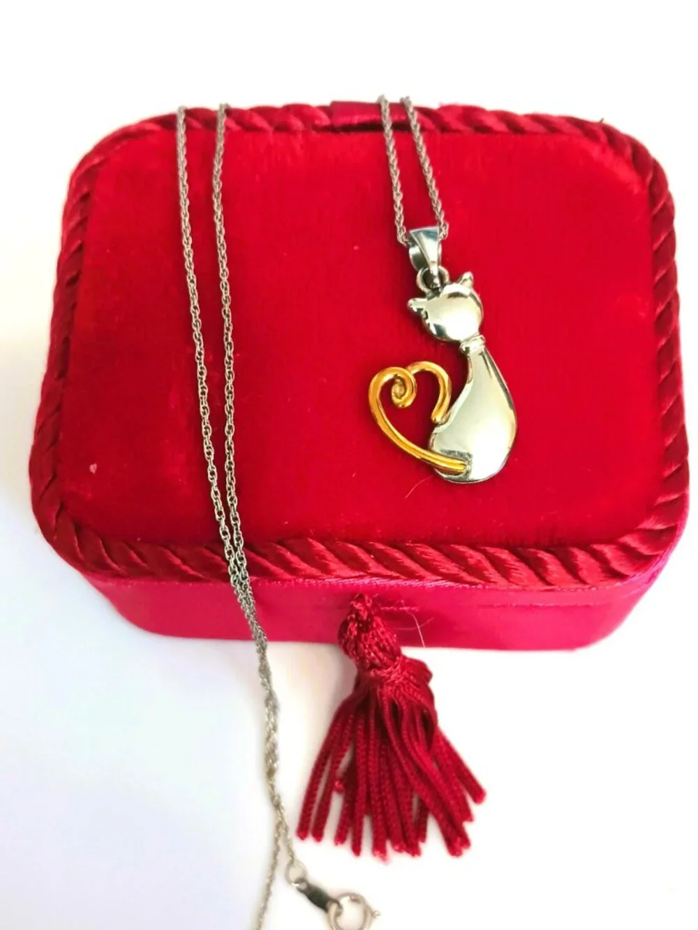 JCM Hallmark Cat Pendant Necklace 18